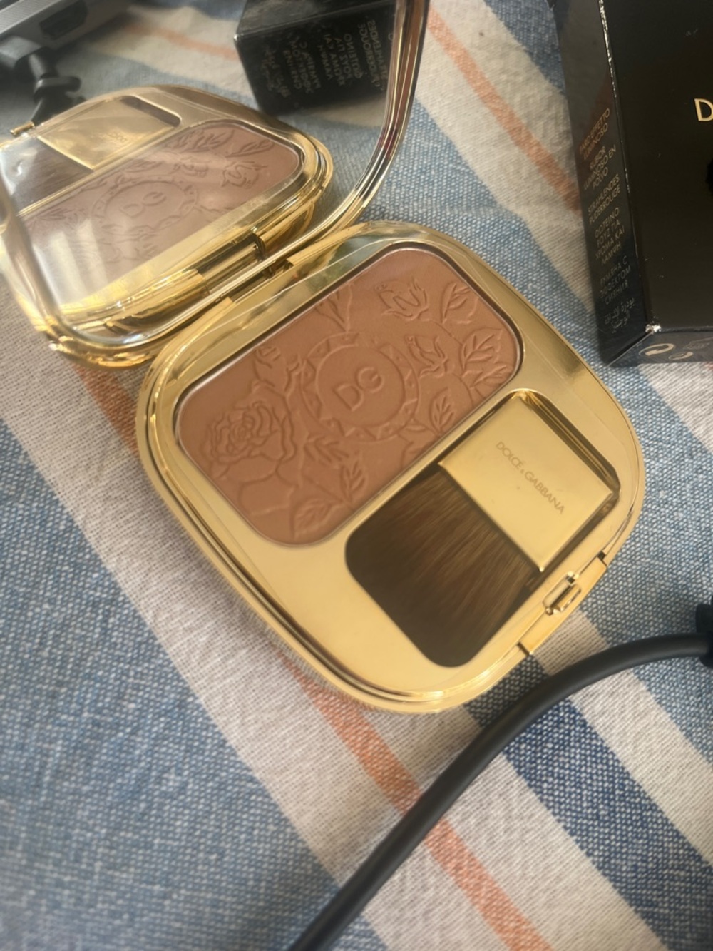 Dolce & Gabbana Blush of Roses Luminous Cheek Colour - 120 Caramel